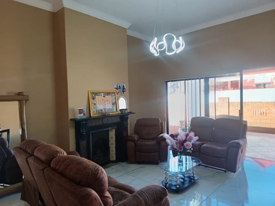 4 Bedroom Property for Sale in Kimberley North Northern Cape